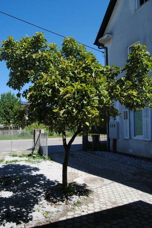 Apartment With Free Parking Lubiana Esterno foto
